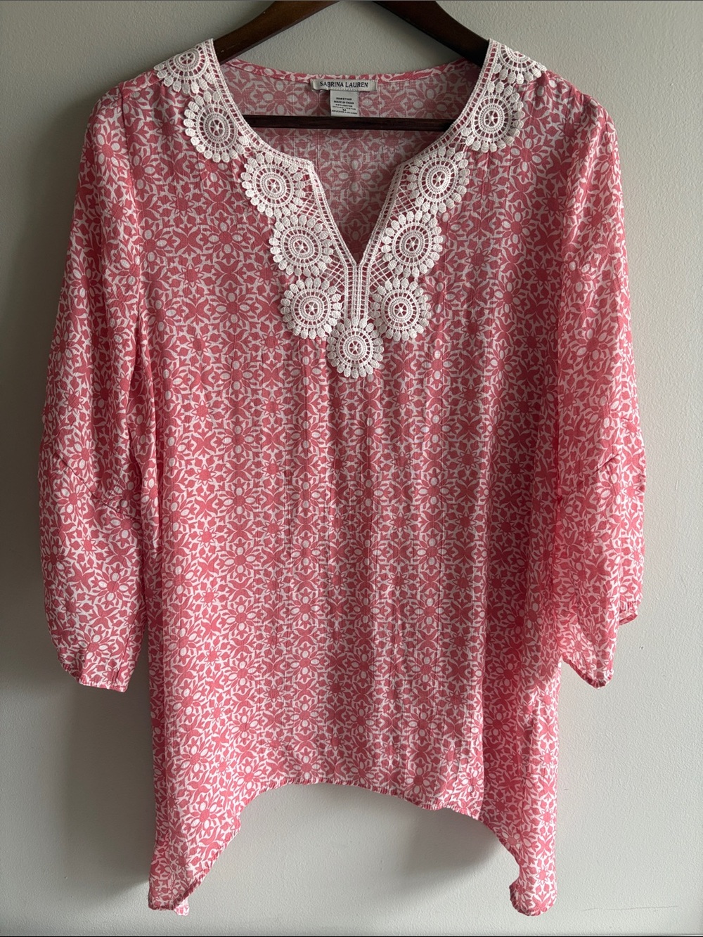 Sabrina‎ Lauren Pink Floral Crochet Trim Boho Blouse Medium Lightweight